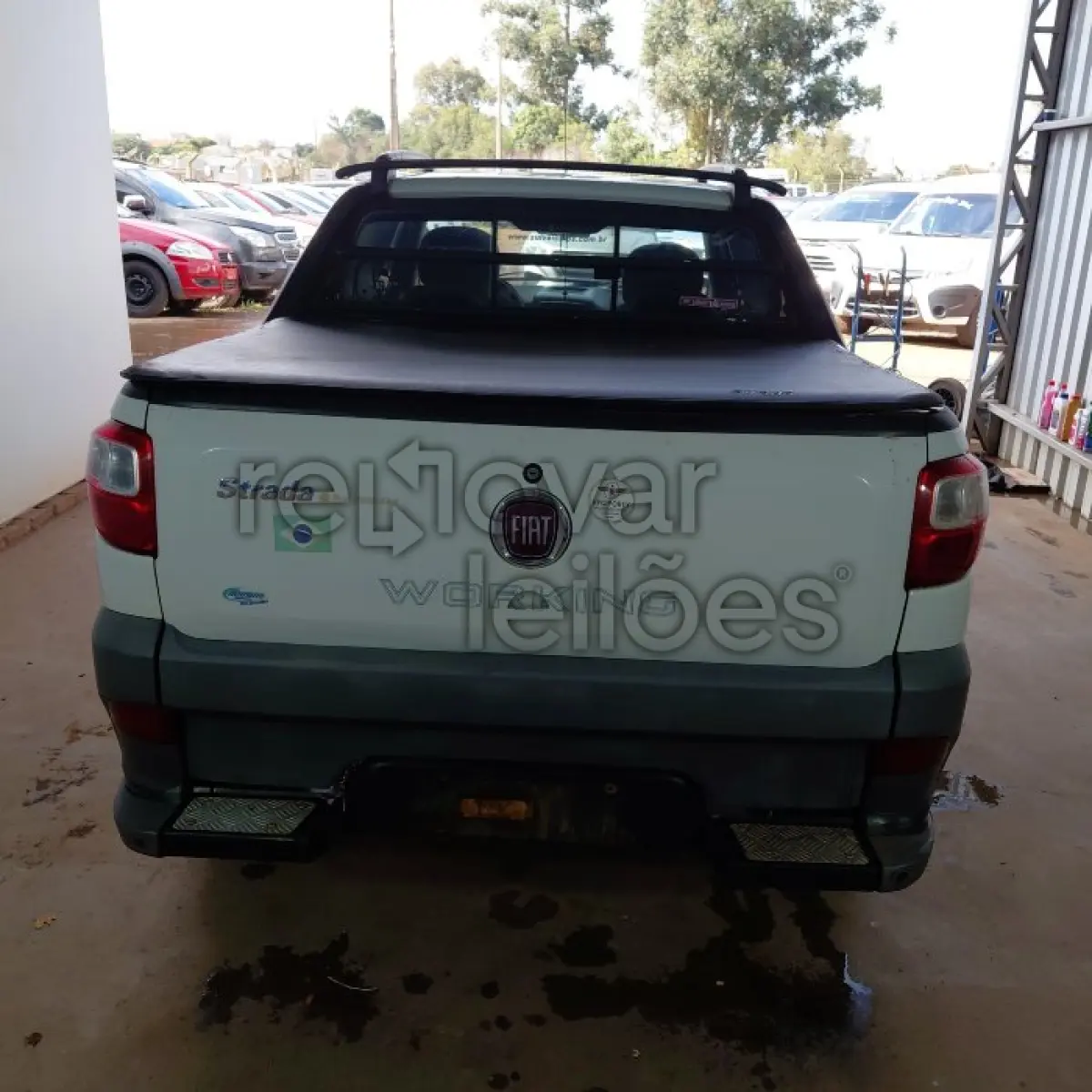 LOTE 072 - FIAT STRADA HD WK CD E - ANO 2016/2017 - COMPLETO - SICREDI ESSÊNCIA