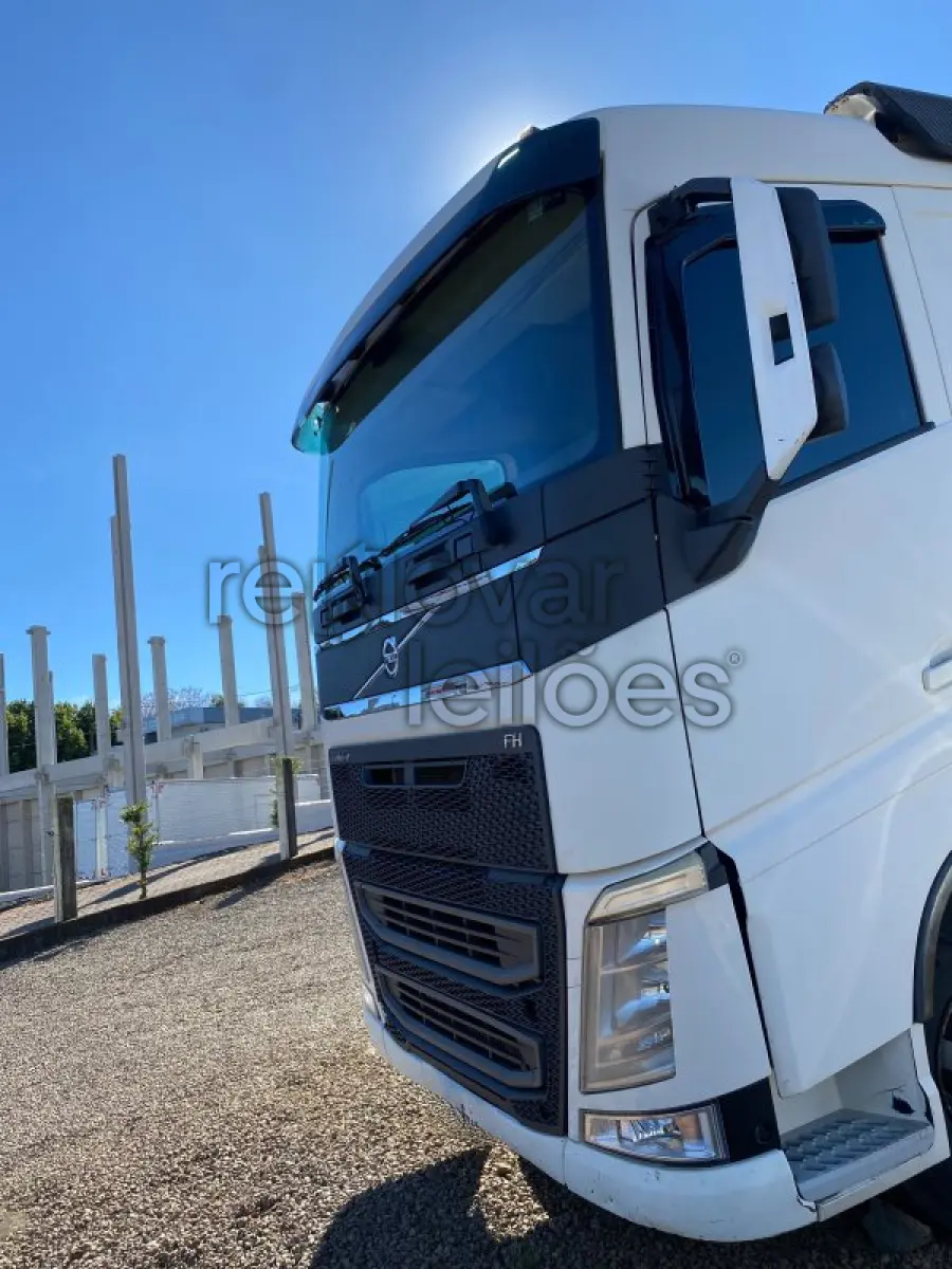 LOTE 026 - VOLVO/FH 540 6X4T - ANO 2017/2018 - SICREDI ALTOS DA SERRA - DEPOSITADO EM TAPEJARA/RS
