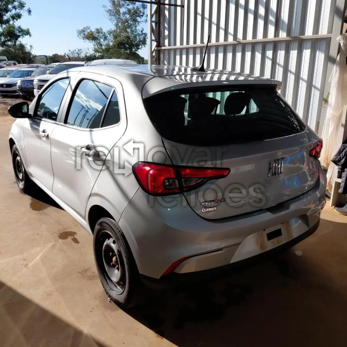 LOTE 030 - FIAT ARGO DRIVE 10 - ANO 2023/2024 - COMPLETO - SICREDI RAIZES