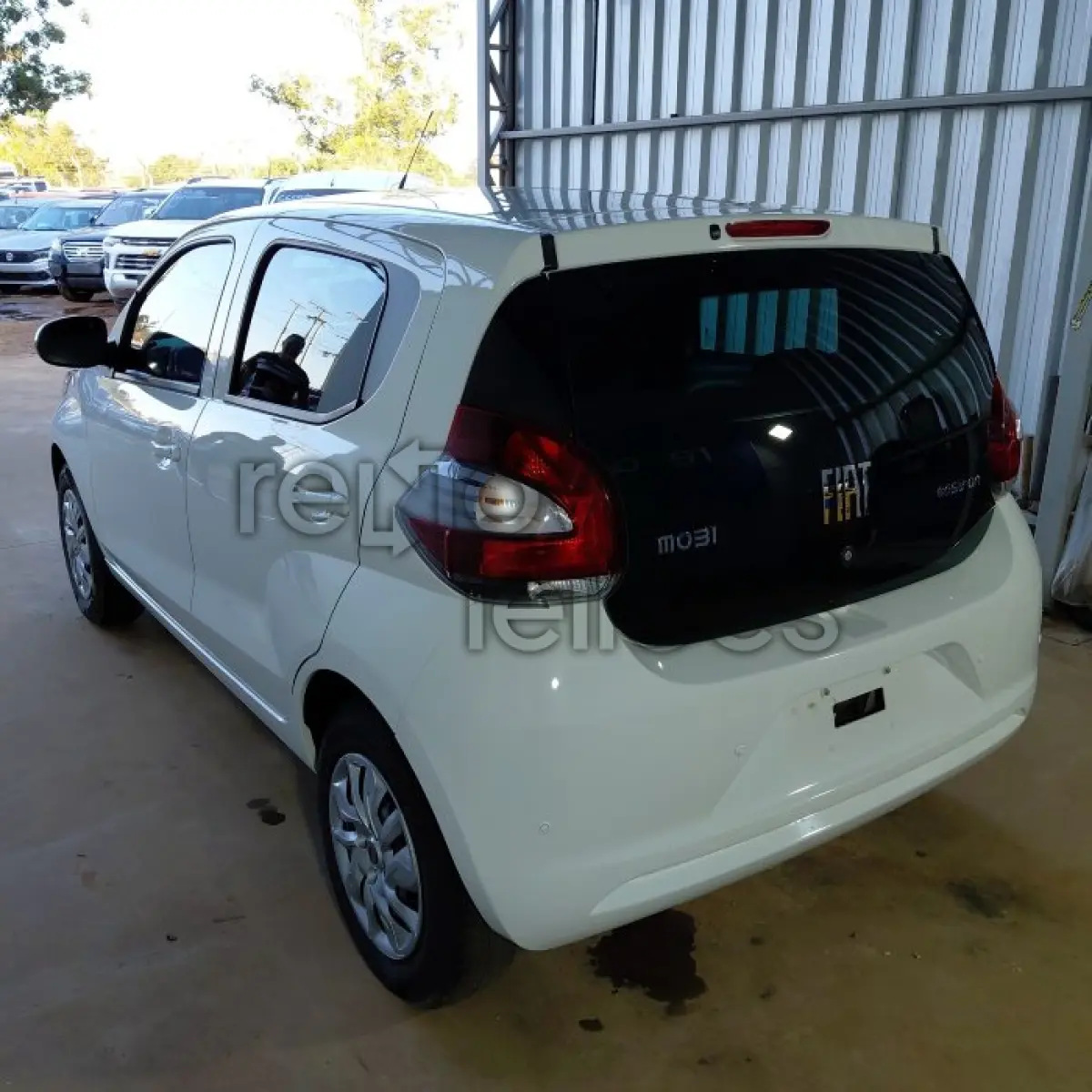 LOTE 037 - FIAT MOBI EASY ON - ANO 2017/2017 - COMPLETO - SICREDI PIONEIRA