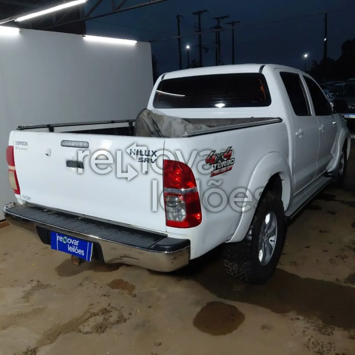LOTE 074 - TOYOTA HILUX CD4X4 SRV - ANO 2015/2015 - COMPLETO - SICREDI CENTRO