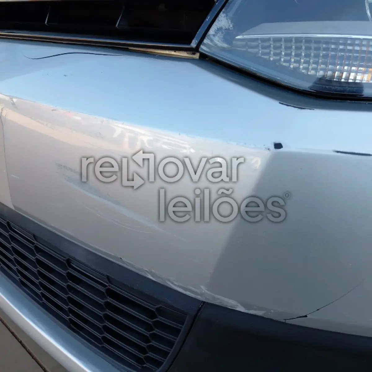 LOTE 029 - VOLKSWAGEN FOX 16 PRIME GII - ANO 2010/2011 - COMPLETO - SICREDI RAIZES - INDÍCIO DE SINISTRO E PASSAGEM POR LEILÃO