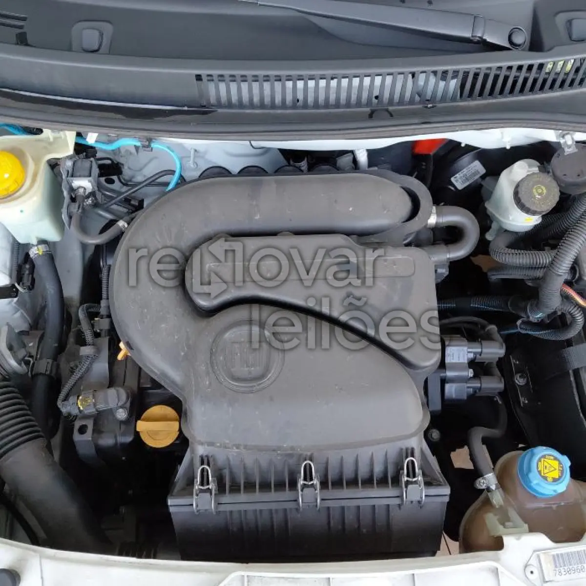 LOTE 037 - FIAT MOBI EASY ON - ANO 2017/2017 - COMPLETO - SICREDI PIONEIRA