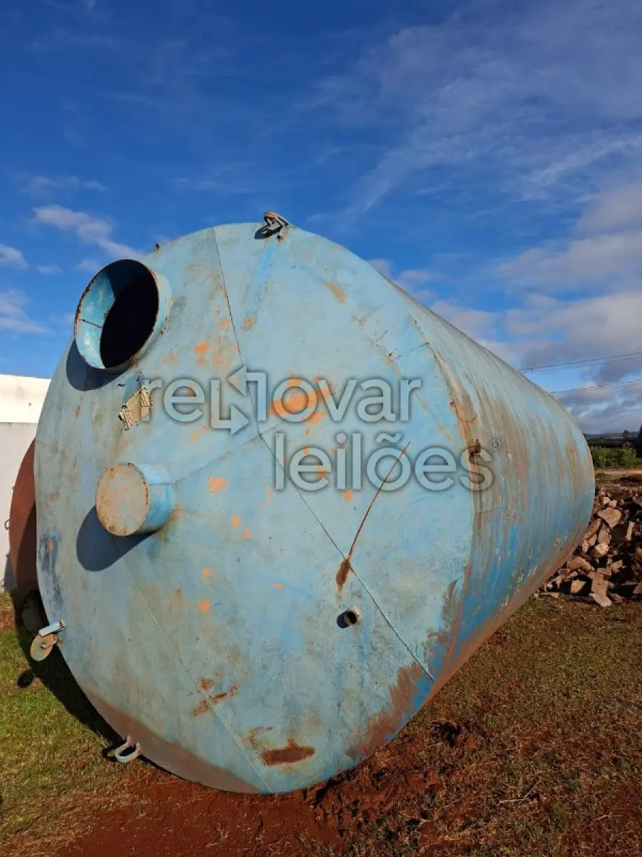 LOTE 013 - TANQUES
