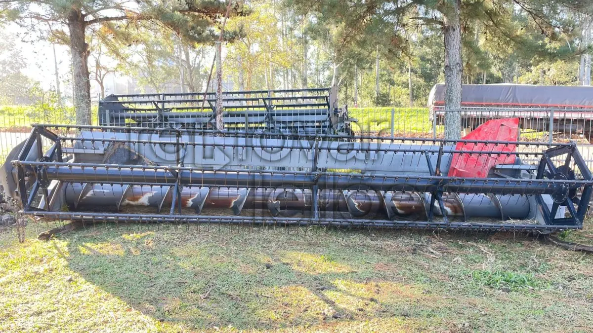 LOTE 031 - COLHEITADEIRA MASSEY FERGUSON 5650 + 2 PLATAFORMAS - ANO 2007/2007 - CRESOL CONFIANÇA - DEPOSITADO EM TAPANCIRETÃ/RS