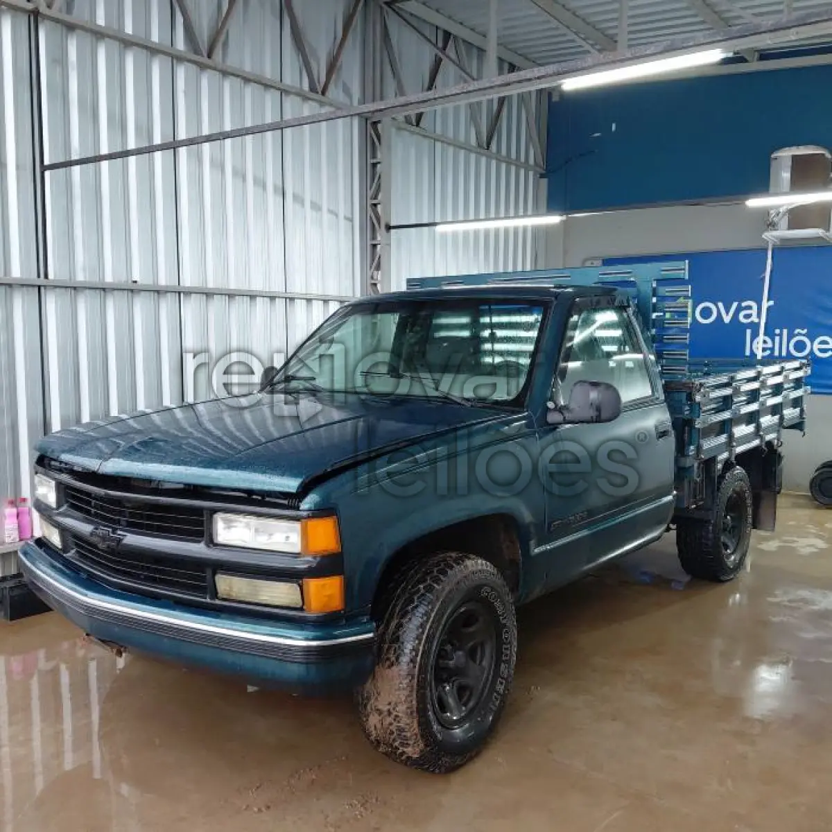 LOTE 081 - CHEVROLET SILVERADO CONQ HD - ANO 1999/2000 - COMPLETO - VIA CERTA