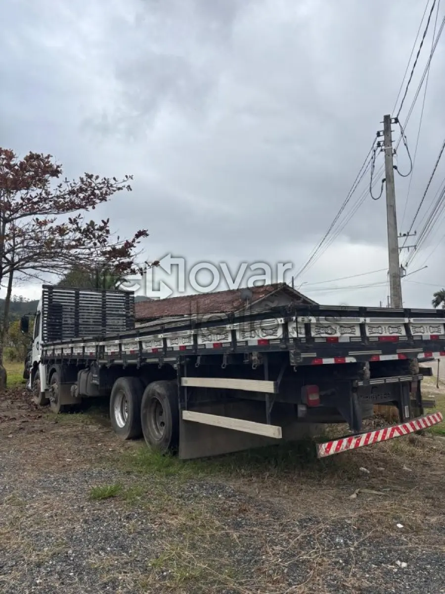 LOTE 047 - VOLKSWAGEN 24.280 6X2 ANO 2013/2013 - SICOOB NOVA TRENTO - DEPOSITADO EM NOVA TRENTO/SC