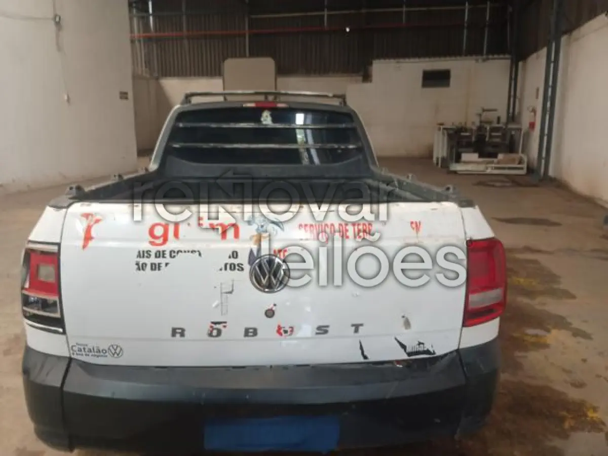 LOTE 024 - VW/SAVEIRO ROBUST - ANO 2022/2023 - COMPLETO - SICREDI CENTRO - DEPOSITADO EM BETIM/MG