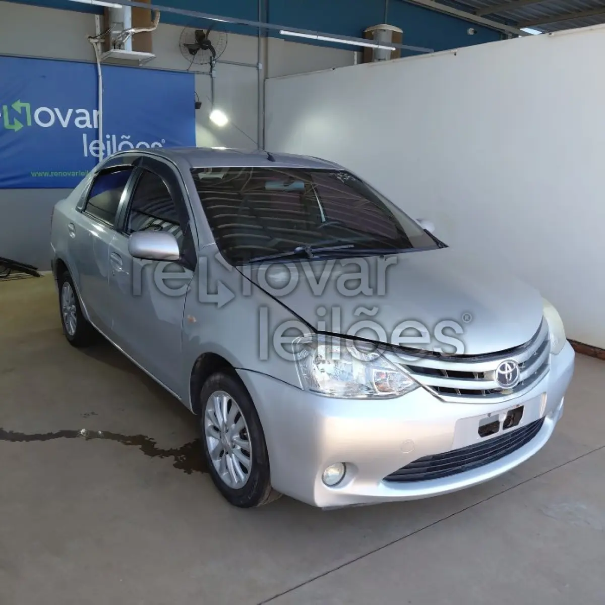 LOTE 011 - TOYOTA ETIOS SD XLS - ANO 2013/2013 - COMPLETO - SICREDI INTERESTADOS