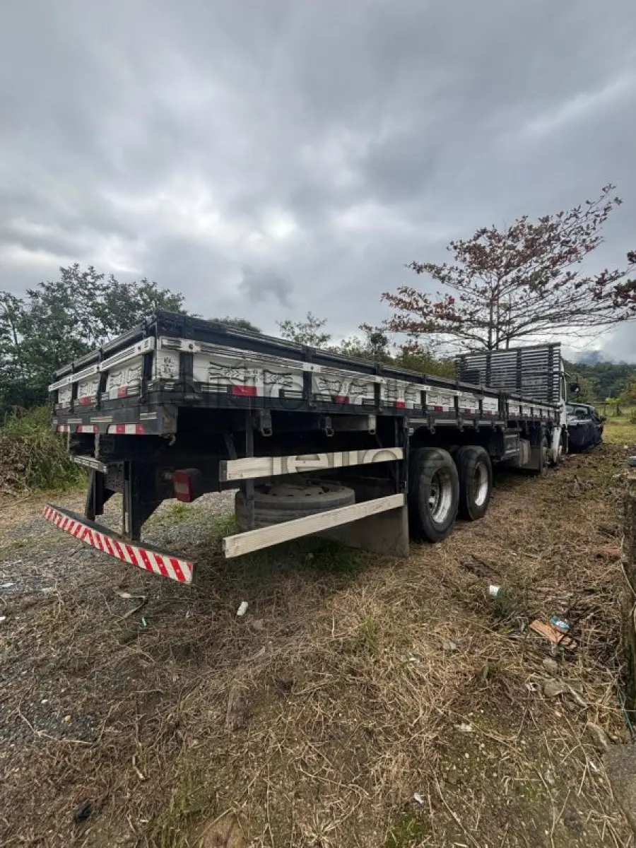 LOTE 047 - VOLKSWAGEN 24.280 6X2 ANO 2013/2013 - SICOOB NOVA TRENTO - DEPOSITADO EM NOVA TRENTO/SC
