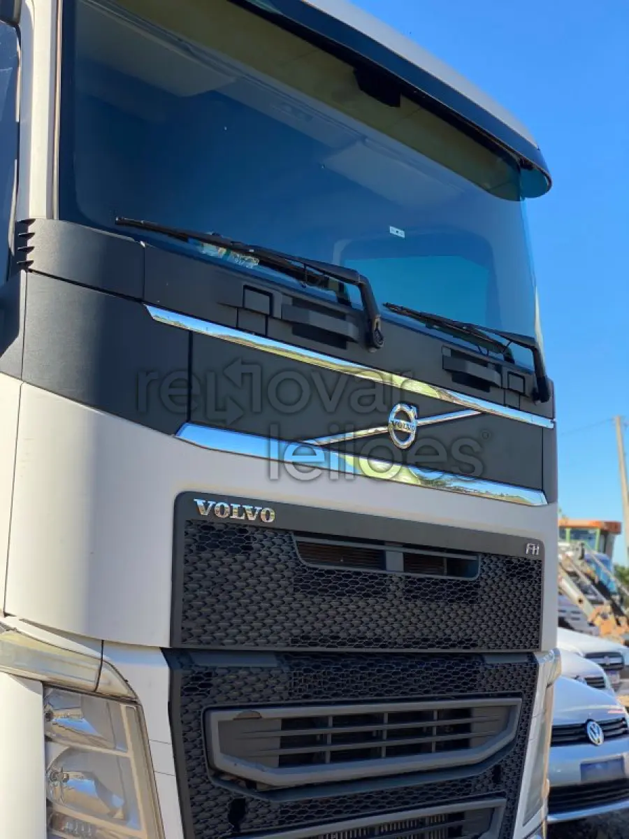 LOTE 026 - VOLVO/FH 540 6X4T - ANO 2017/2018 - SICREDI ALTOS DA SERRA - DEPOSITADO EM TAPEJARA/RS