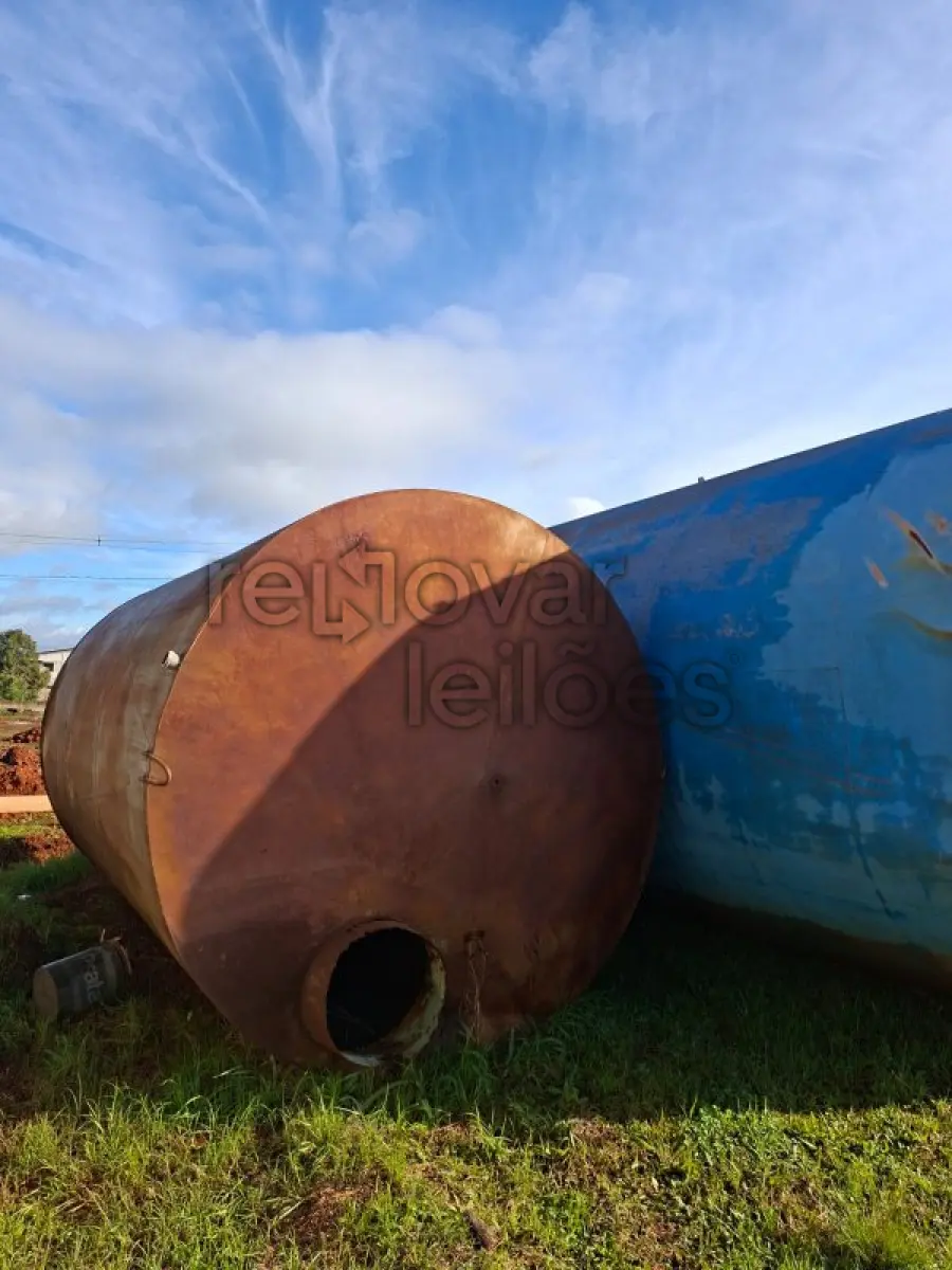LOTE 013 - TANQUES