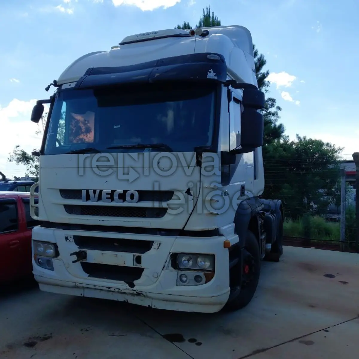 LOTE 083 - IVECO STRALIS 490S41T - ANO 2010/2010 - SICREDI UNIÃO - RECUPERADO DE SINISTRO