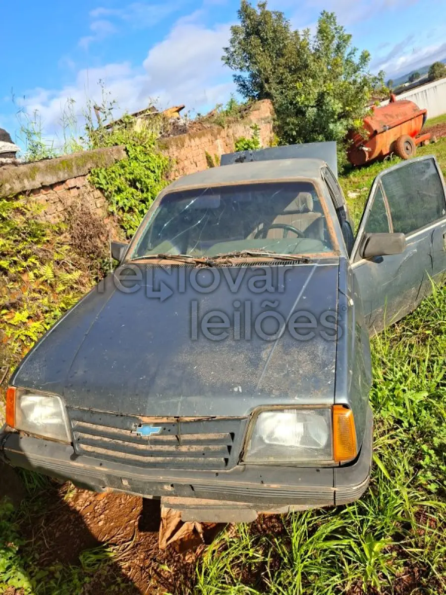 LOTE 014 - VEÍCULO GM/MONZA SL