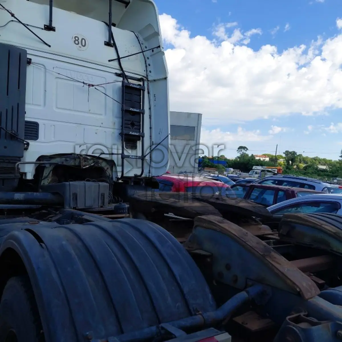 LOTE 083 - IVECO STRALIS 490S41T - ANO 2010/2010 - SICREDI UNIÃO - RECUPERADO DE SINISTRO