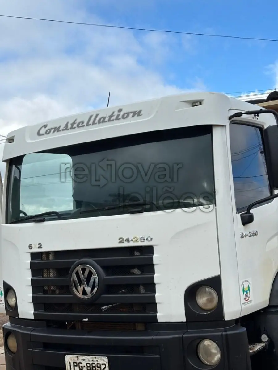 LOTE 015 - CAMINHÃO VW 24-250 CNC 6X2, ANO/MODELO 2008/2009 , PLACA I**-***2, BASCULANTE, 3 EIXOS