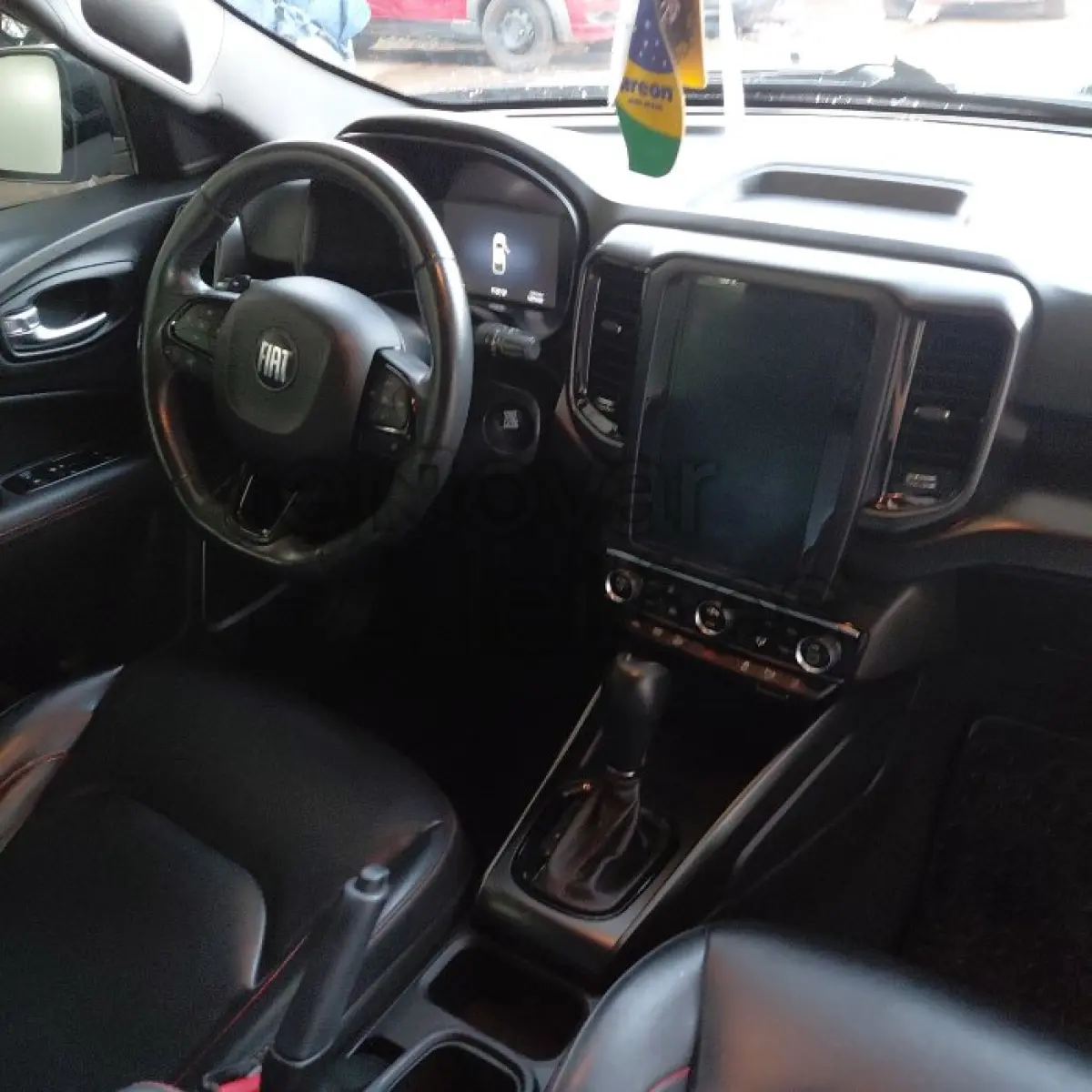LOTE 042 - FIAT TORO ULTRA AT9 4X4 - ANO 2021/2022 - COMPLETO - SICREDI CAMINHO DAS AGUAS