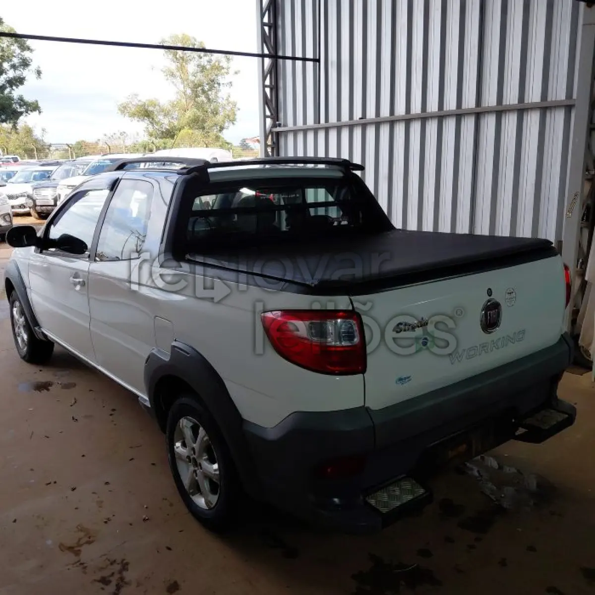 LOTE 072 - FIAT STRADA HD WK CD E - ANO 2016/2017 - COMPLETO - SICREDI ESSÊNCIA