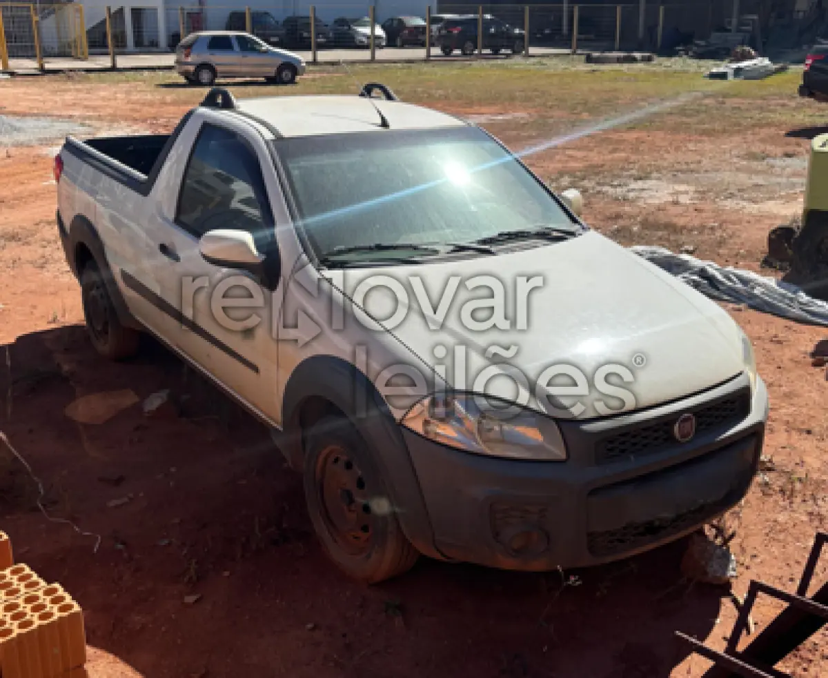 LOTE 079 - FIAT/STRADA WORKING - ANO 2014/2015 - SICREDI GERAÇÕES - DEPOSITADO EM LAVRAS/MG