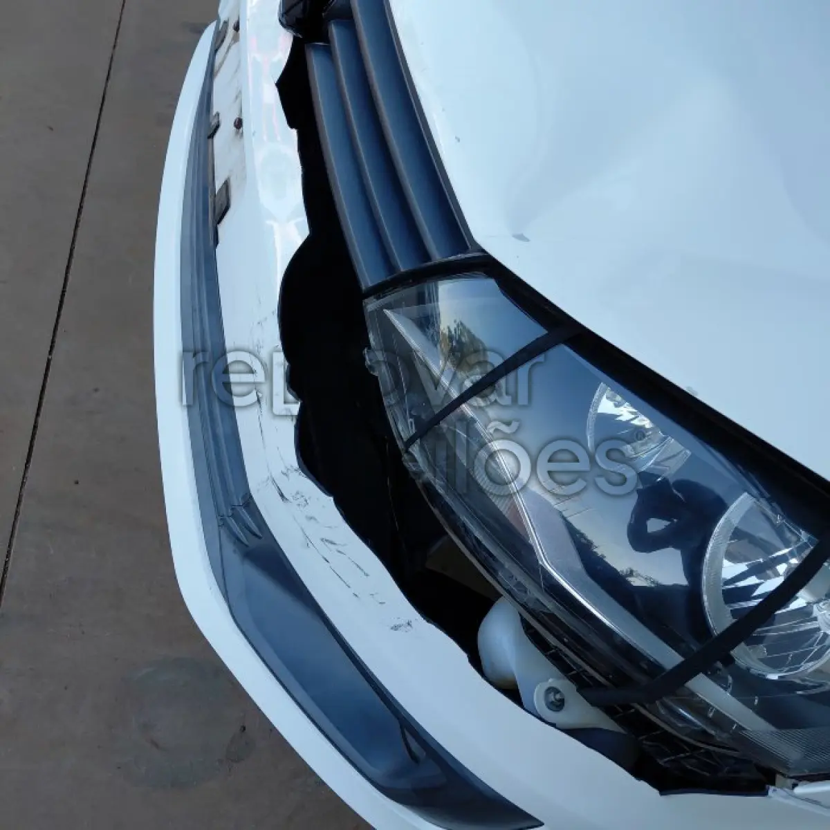 LOTE 033 - VW SAVEIRO CS TL MB - ANO 2015/2016 - COMPLETO - SICREDI PIONEIRA