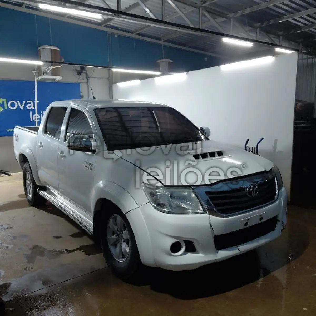 LOTE 074 - TOYOTA HILUX CD4X4 SRV - ANO 2015/2015 - COMPLETO - SICREDI CENTRO