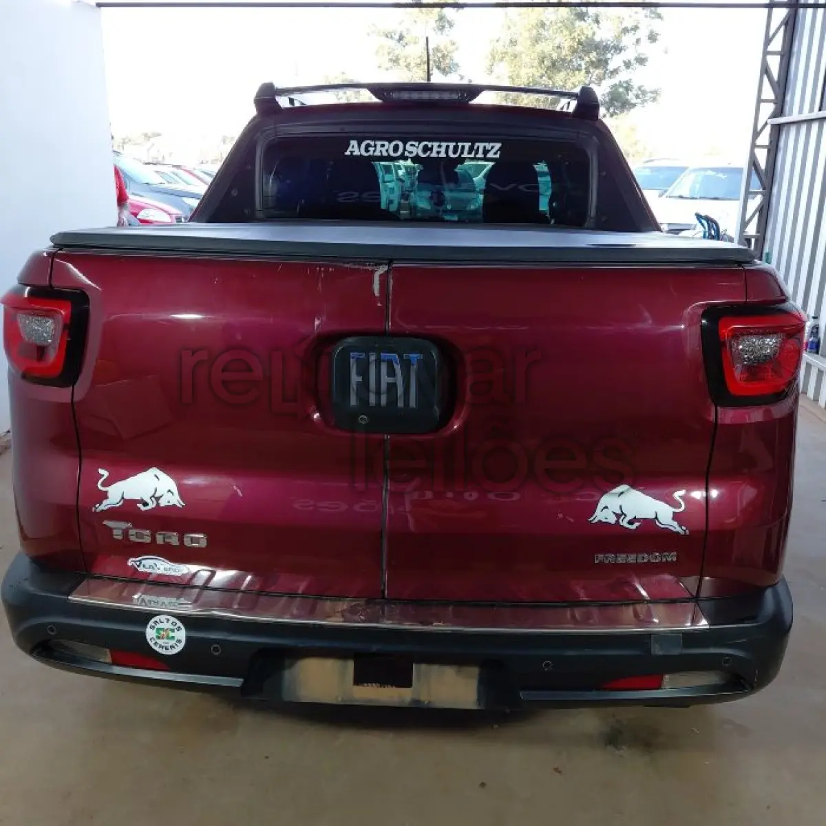 LOTE 040 - FIAT TORO FREEDOM MT D4 - ANO 2017/2018 - COMPLETO - SICREDI ESSENCIA
