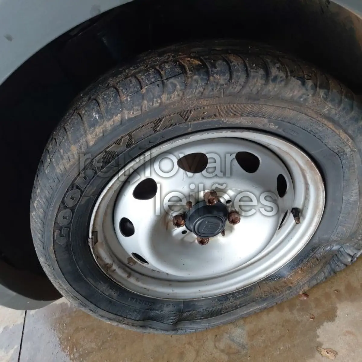 LOTE 073 - FIAT STRADA WORKING - ANO 2013/2014 - COMPLETO - SICREDI PLANALTO