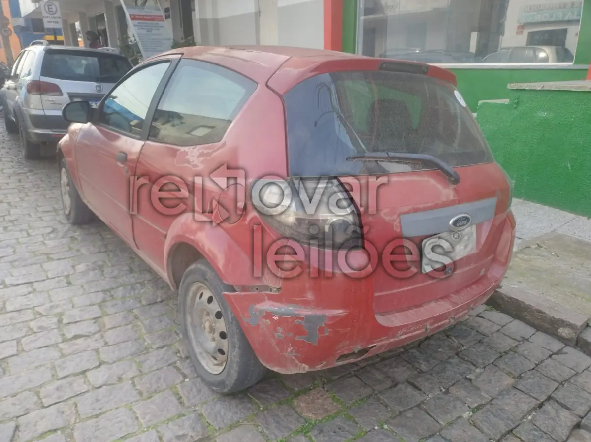 LOTE 003 - AUTOMÓVEL FORD KA FLEX, COR VERMELHA, 2011/2012