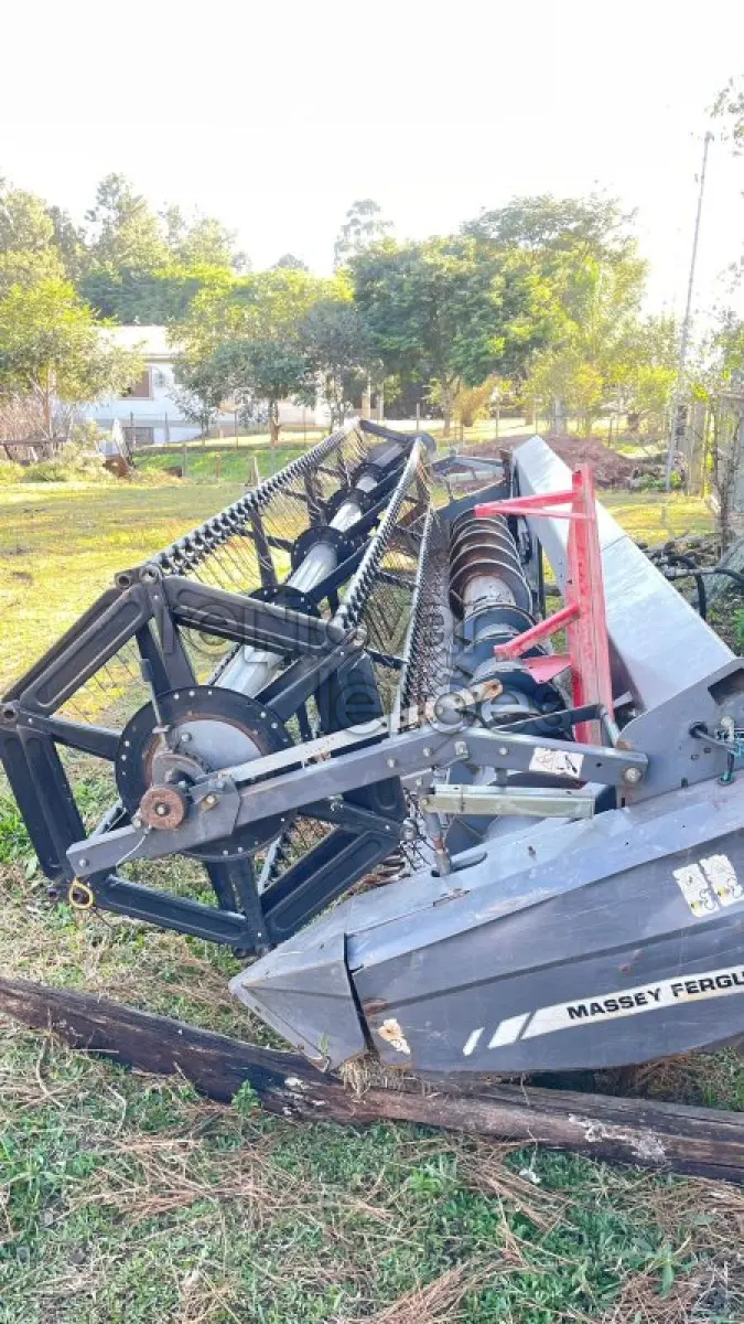 LOTE 031 - COLHEITADEIRA MASSEY FERGUSON 5650 + 2 PLATAFORMAS - ANO 2007/2007 - CRESOL CONFIANÇA - DEPOSITADO EM TAPANCIRETÃ/RS