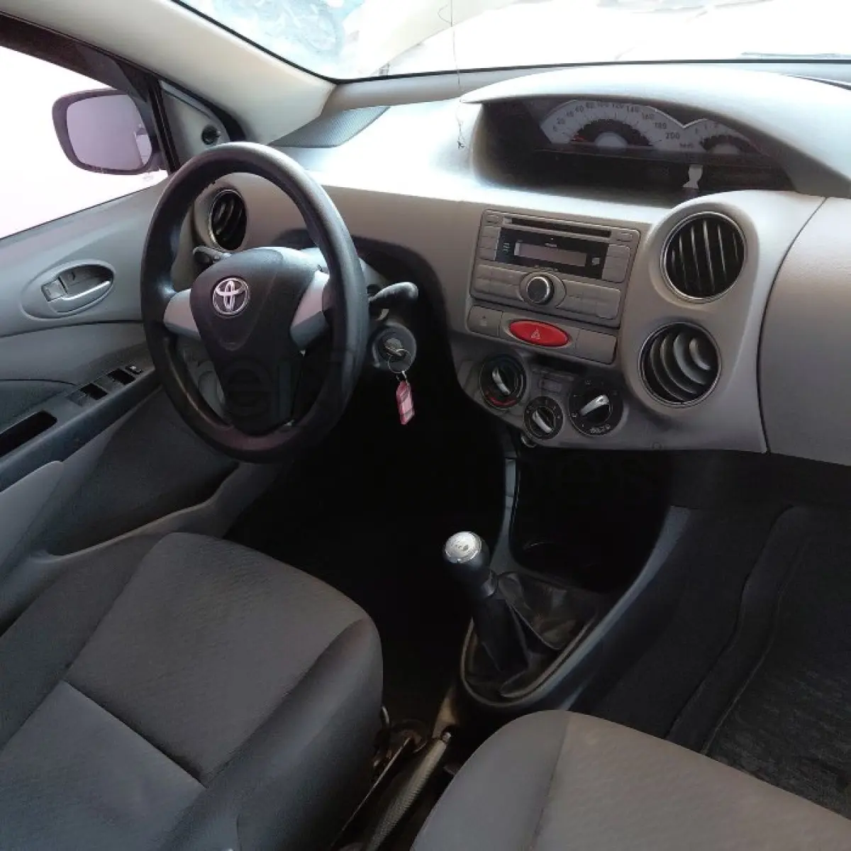 LOTE 011 - TOYOTA ETIOS SD XLS - ANO 2013/2013 - COMPLETO - SICREDI INTERESTADOS