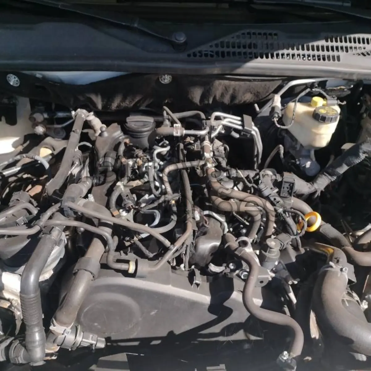 LOTE 069 - VOLKSWAGEN AMAROK CD 4X4 HIGH - ANO 2013/2014 - COMPLETO - SICREDI UNIESTADOS - INDICIO DE SINISTRO E PASSAGEM POR LEILÃO - DEPOSITADO EM SANTO ÂNGELO/RS