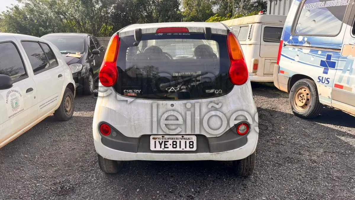 LOTE 009 - CHERY/QQ LOOK / ANO 2017/2018 / PLACA I**-***8