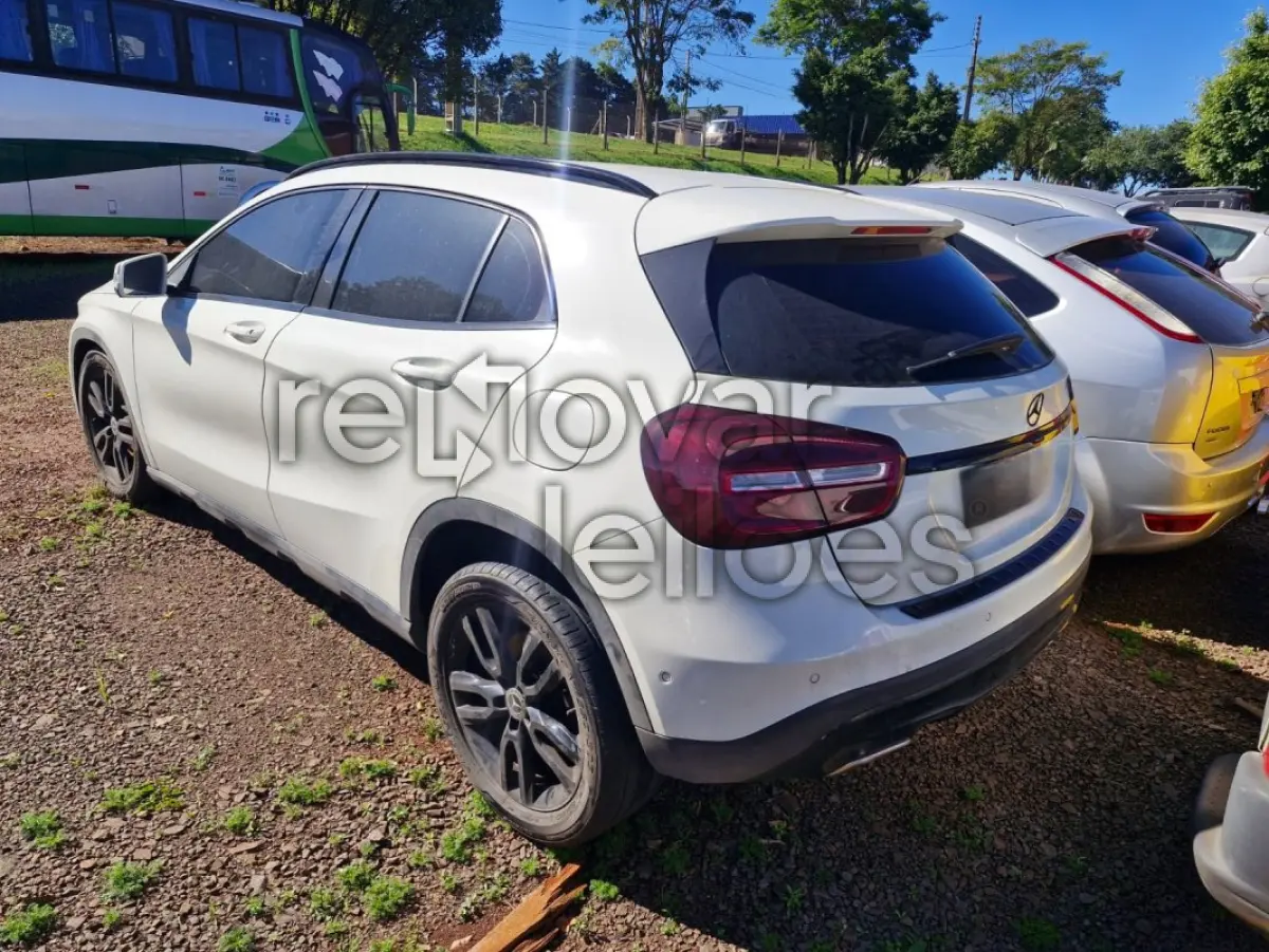 LOTE 005 - M.BENZ GLA200 - ANO 2014/2015 - COMPLETO - SICREDI PIONEIRA - DEPOSITADO EM IJUI/RS