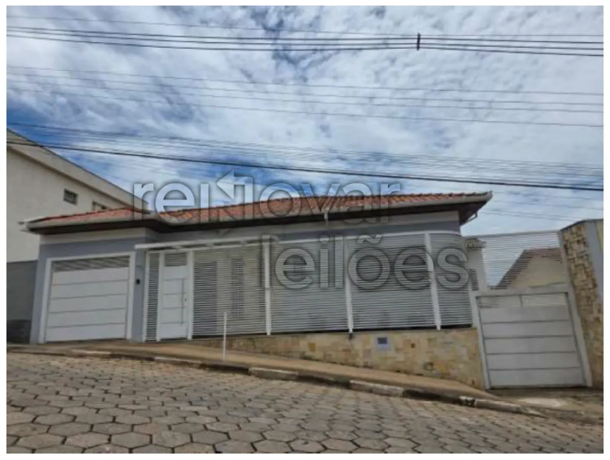 LOTE 001 - CASA DE DOIS PAVIMENTOS C / 300M² - OURO FINO / MG