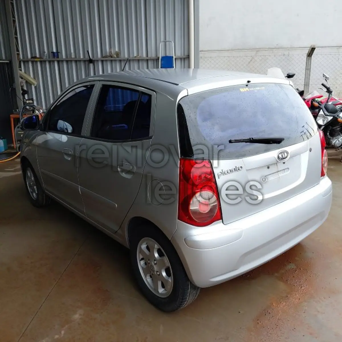 LOTE 011 - KIA PICANTO EX3 10L - ANO 2010/2011 - COMPLETO - SICREDI GERAÇÕES - DEPOSITADO EM SANTO ÂNGELO/RS