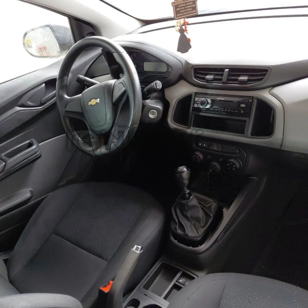 LOTE 004 - CHEVROLET ONIX 10MT JOYE - ANO 2017/2018 - COMPLETO - SICREDI PIONEIRA - DEPOSITADO EM SANTO ÂNGELO/RS