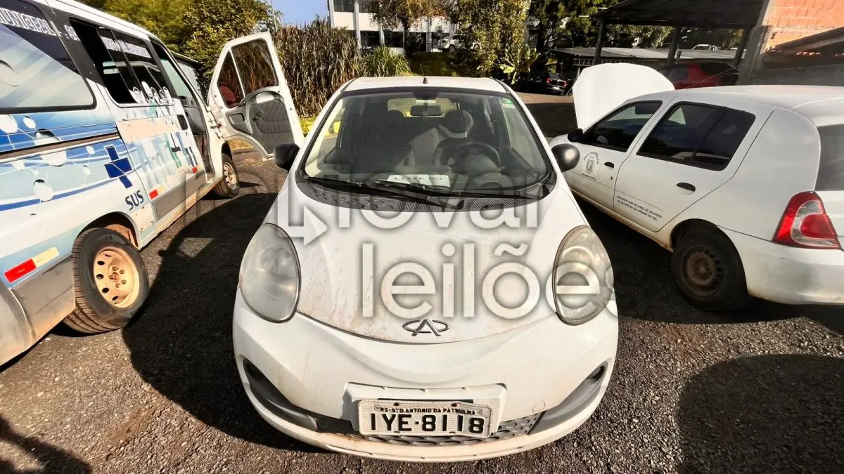 LOTE 009 - CHERY/QQ LOOK / ANO 2017/2018 / PLACA I**-***8