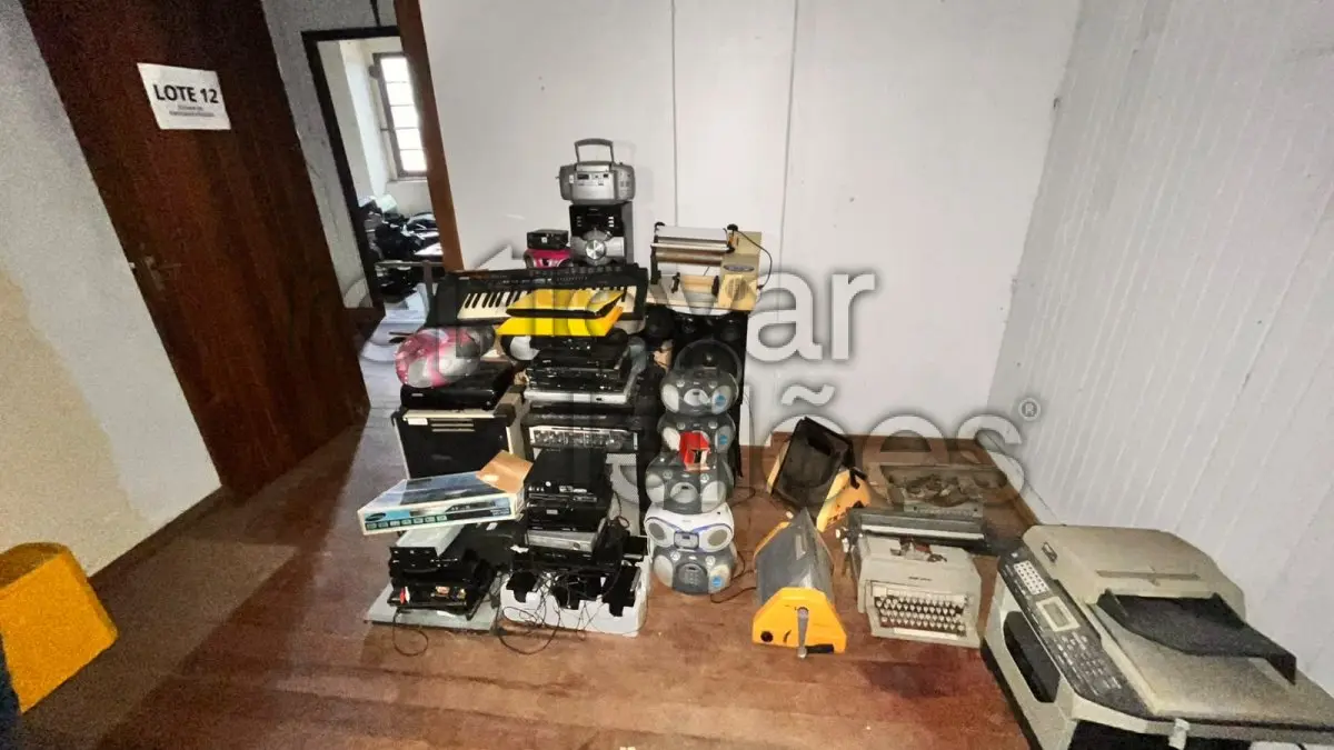 LOTE 012 - SUCATAS DE ELETROELETRÔNICOS