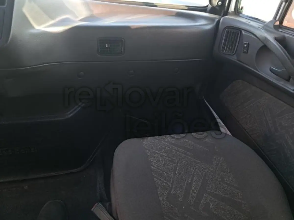 LOTE 014 - M. BENZ/1635S ATRON - ANO 2018/2019 - SICREDI INTEGRAÇÃO LAJEADO - DEPOSITADO EM BETIM/MG