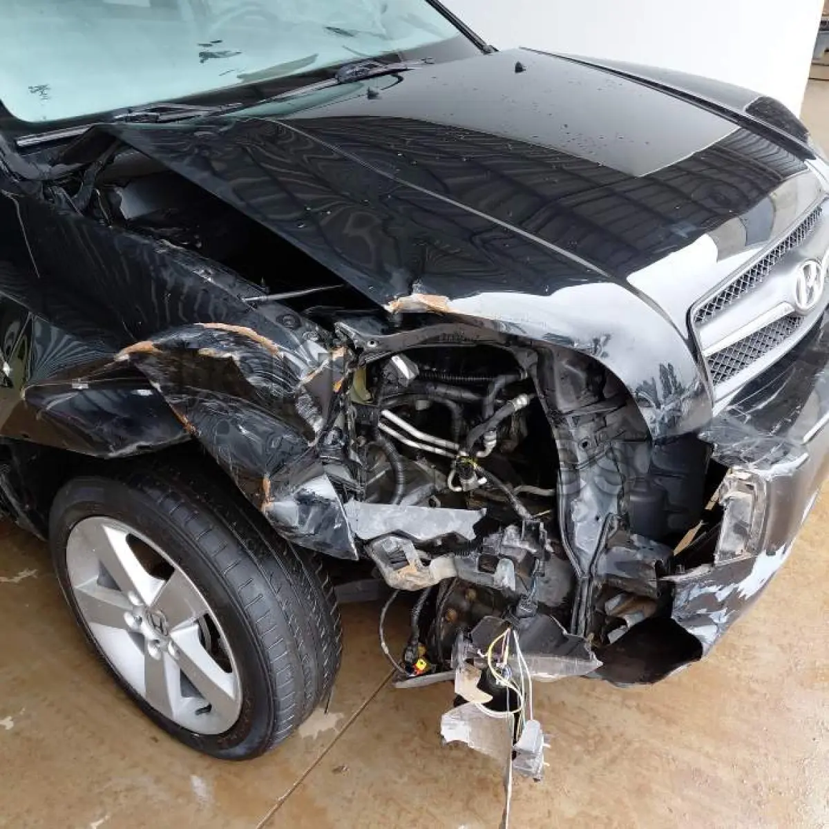 LOTE 003 - HYUNDAI TUCSON GL 20L - ANO 2009/2010 - COMPLETO - SICREDI PIONEIRA - DEPOSITADO EM SANTO ÂNGELO/RS