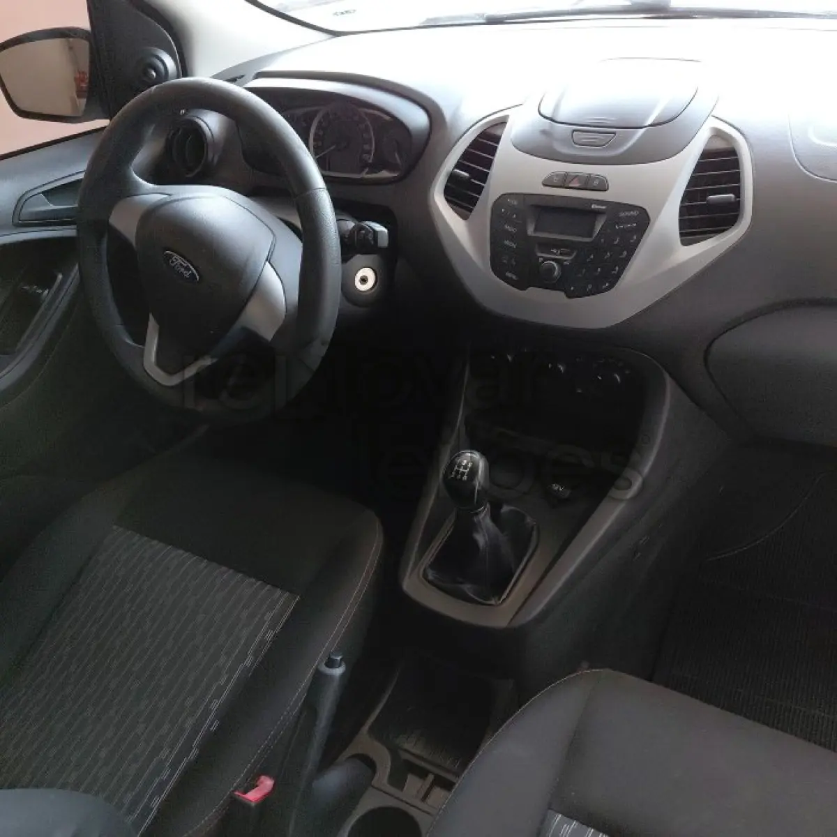 LOTE 013 - FORD KA SE 1.0 HA B - ANO 2016/2017 - COMPLETO - SICREDI CAMINHO DAS AGUAS - DEPOSITADO EM SANTO ÂNGELO/RS