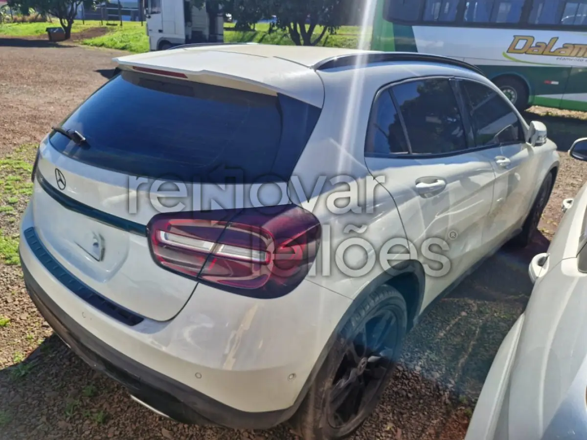 LOTE 005 - M.BENZ GLA200 - ANO 2014/2015 - COMPLETO - SICREDI PIONEIRA - DEPOSITADO EM IJUI/RS