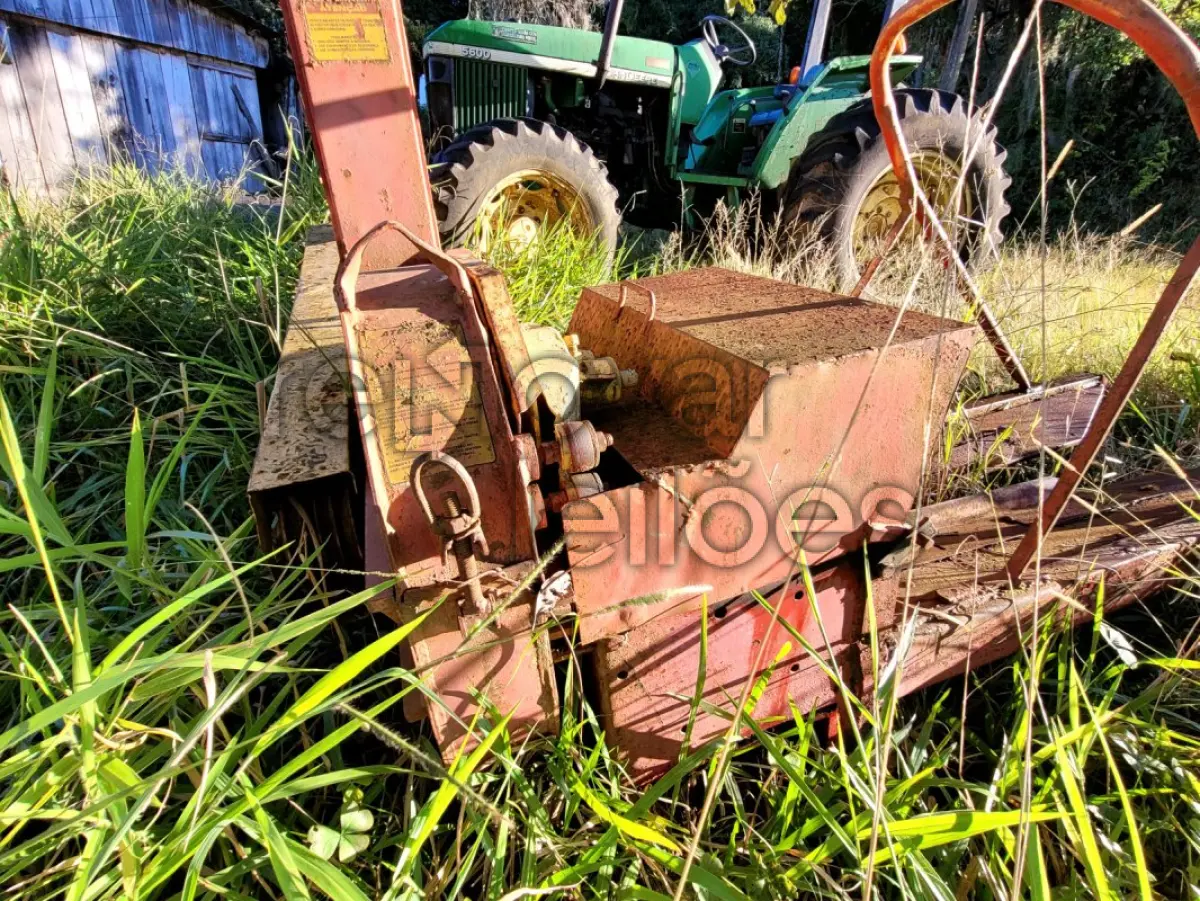 LOTE 023 - ENSILADEIRA / PRODUÇÃO 4.000 KG/H