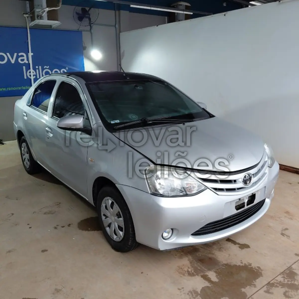 LOTE 002 - TOYOTA ETIOS SD X 15L AT - ANO 2016/2017 - COMPLETO - SICREDI PIONEIRA - DEPOSITADO EM SANTO ÂNGELO/RS