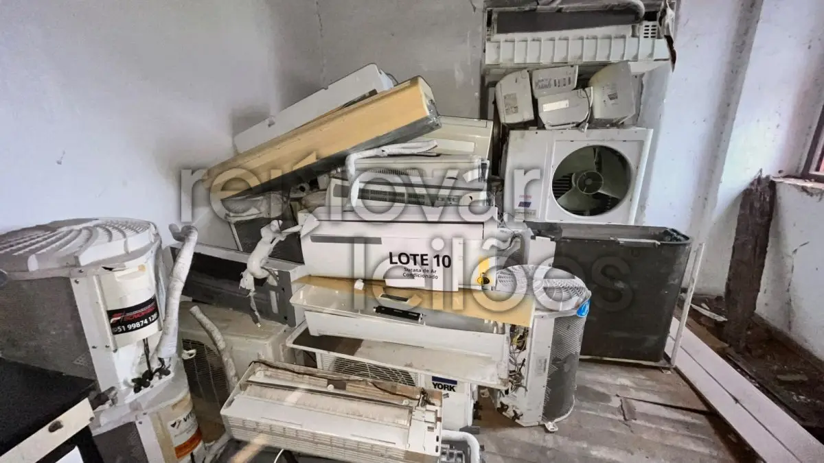 LOTE 010 - SUCATAS DE AR CONDICIONADO