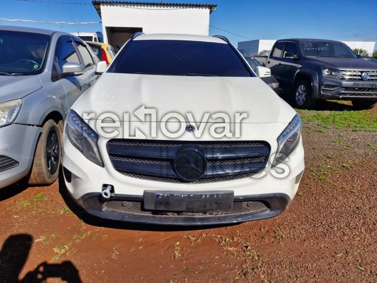 LOTE 005 - M.BENZ GLA200 - ANO 2014/2015 - COMPLETO - SICREDI PIONEIRA - DEPOSITADO EM IJUI/RS