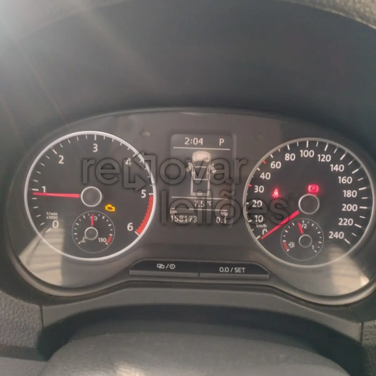 LOTE 069 - VOLKSWAGEN AMAROK CD 4X4 HIGH - ANO 2013/2014 - COMPLETO - SICREDI UNIESTADOS - INDICIO DE SINISTRO E PASSAGEM POR LEILÃO - DEPOSITADO EM SANTO ÂNGELO/RS