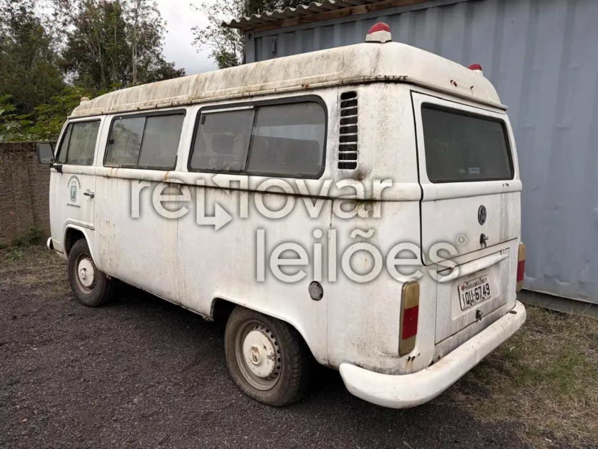 LOTE 005 - VW/KOMBI / ANO 2010 / PLACA I**-***9