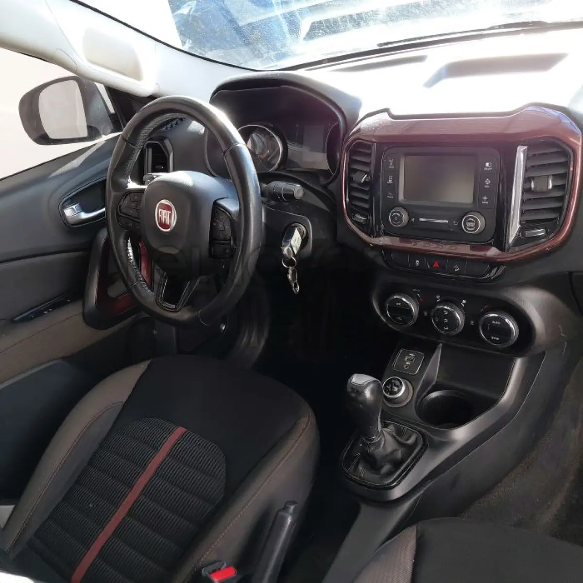 LOTE 020 - FIAT TORO FREEDOM AT9 D - ANO 2018/2019 - COMPLETO - SICREDI PIONEIRA - DEPOSITADO EM SANTO ÂNGELO/RS