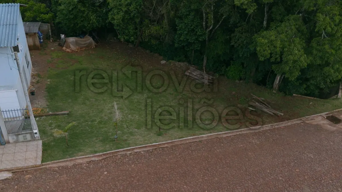LOTE 004 - TERRENO URBANO C / 185,90 M² - TENENTE PORTELA / RS